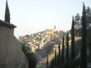 badolato-il-paese-in-vendita-nel-1986-per-troppo-spopolamentlo