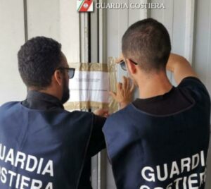 Controlli della Guardia Costiera di Soverato, 17 denunce e 14 sequestri