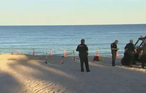 Choc negli Usa: una bambina muore in spiaggia sepolta in una buca dalla sabbia