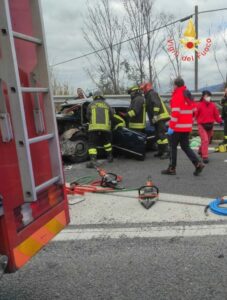 Incidente stradale in Calabria, un morto e tre feriti gravi
