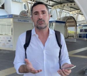 Uber, un fallimento in Calabria: “Arrivato a Lamezia ho dovuto chiedere un passaggio ad un amico”