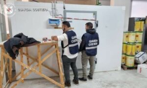 Controlli a ristoranti del soveratese: sequestrato pesce scaduto. Multe per 26 mila euro