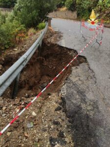 Maltempo in Calabria, diversi interventi dei vigili del fuoco